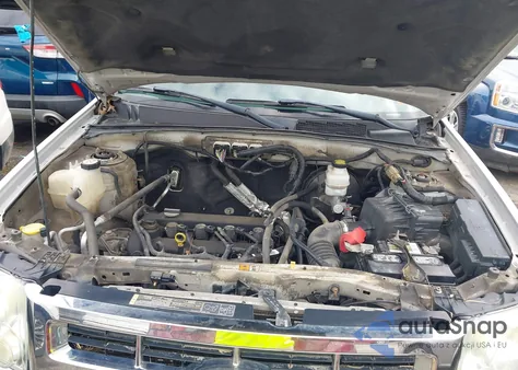 2011 Ford Escape Xlt from USA, damaged, VIN 1FMCU9D76BKA90433